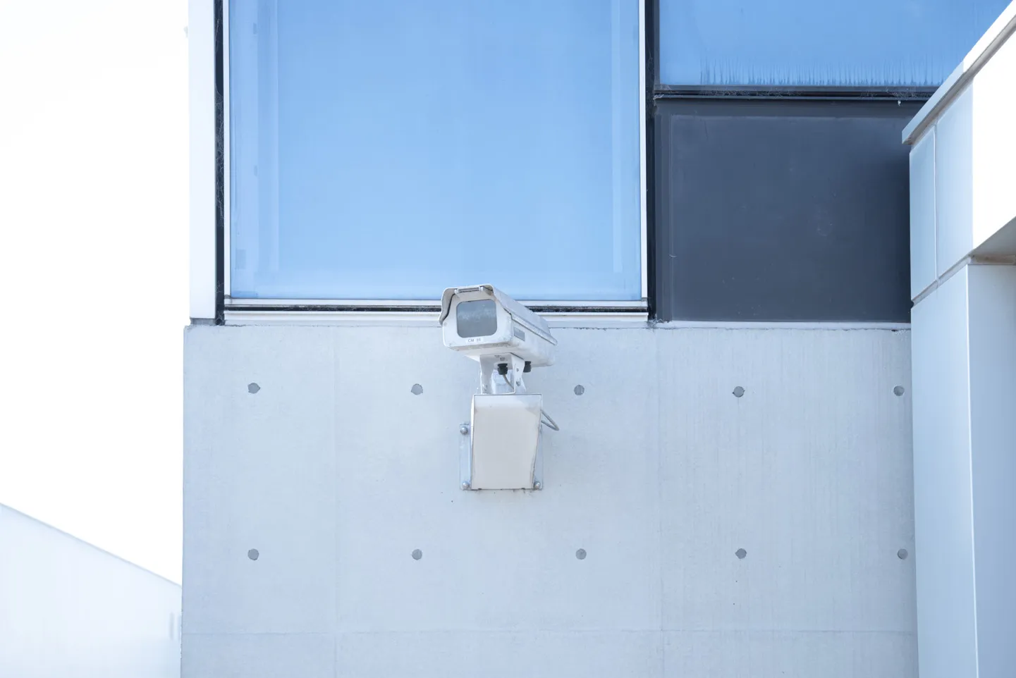 建物、通路、都市構造物などの建築空間を写した写真