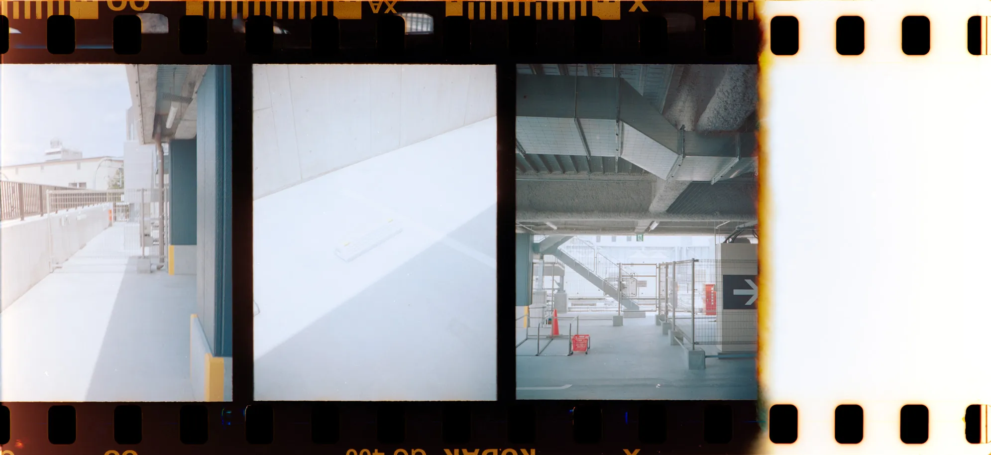 展示物、造形物、静物、看板表現などを写した写真