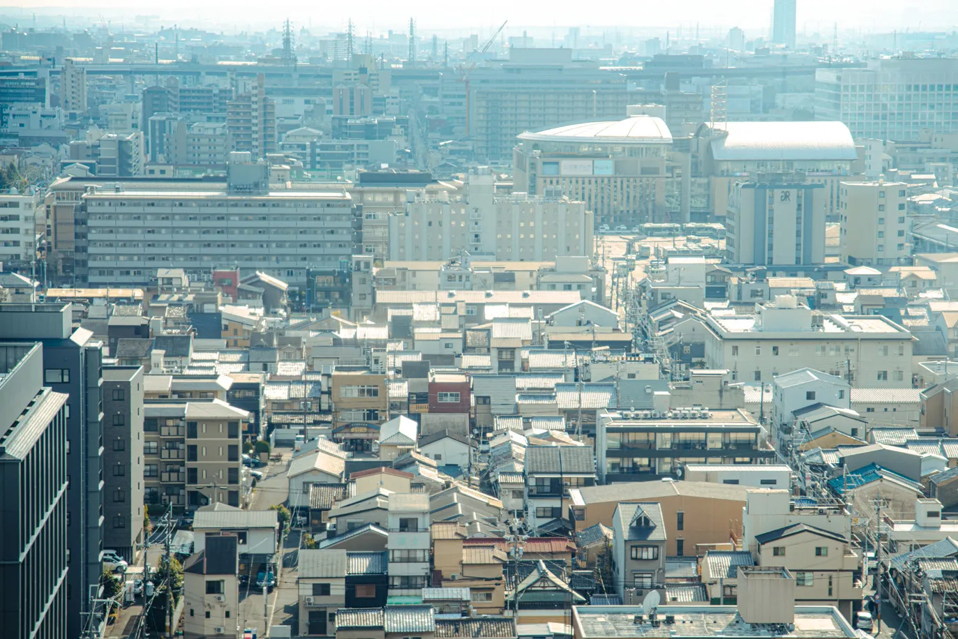 木々、空、水辺、街の遠景などを写した風景写真